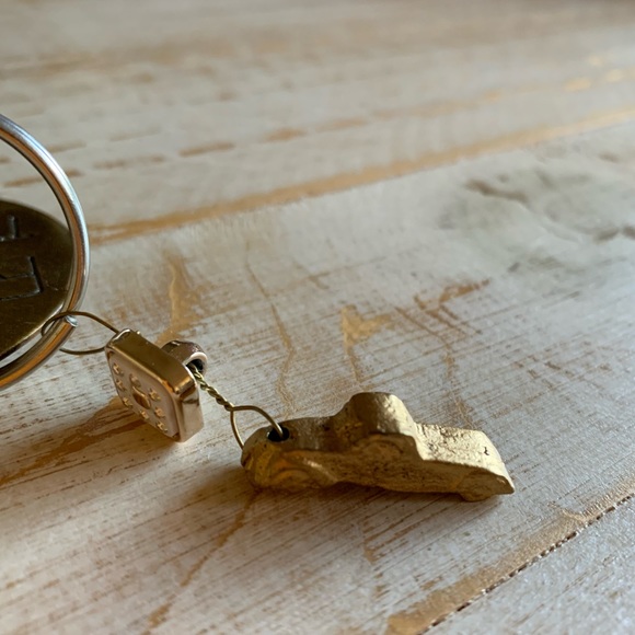 ‘Road Tripper’ Keychain - Picture 3 of 4